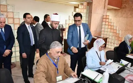 وزير الأوقاف ورئيس التنظيم والإدارة يتفقدان أعمال امتحان المتقدمين لشغل وظائف أئمة