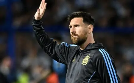 “فريق مذهل”.. ميسي يشيد ببرشلونة تحت قيادة فليك