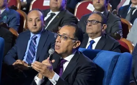 مدبولى يدعو رجال الصناعة إلى تعميق الصناعة في مصر.. مؤكدا: ذلك شاغل الحكومة الأول