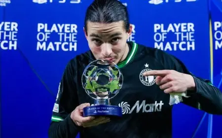 الجزائري أنيس حاج موسى أفضل لاعب بمباراة سيتي وفينورد