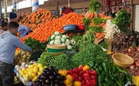 انخفاض الكوسة والبصل.. أسعار الخضراوات والفاكهة في سوق العبور الاربعاء