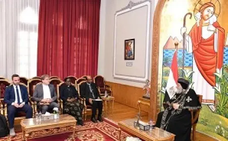 البابا تواضروس الثاني يستقبل الأمين العام لمجلس الكنائس العالمي