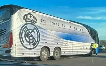 حافلة ريال مدريد تتعرض لحادث في طريق العودة من ليفربول