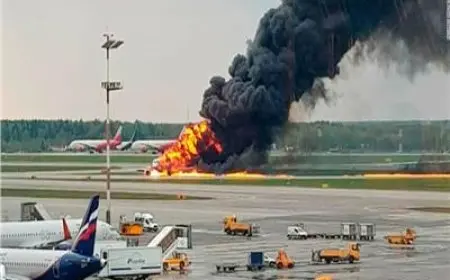 اشتعال حريق في طائرة ركاب روسية بعد هبوطها بمطار أنطاليا التركي
