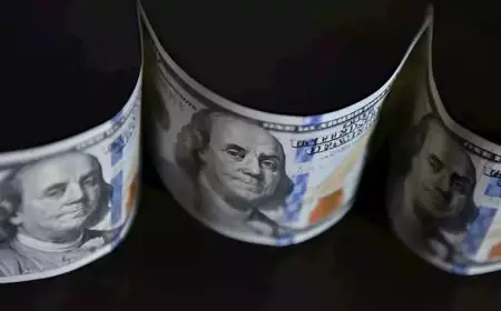 سعر الدولار أمام الجنيه في 10 بنوك خلال أسبوع