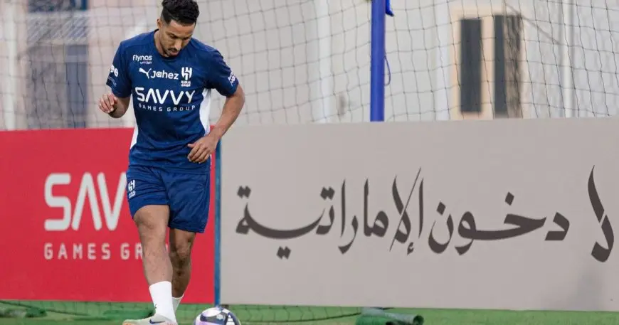 الدوسري يشارك في تدريبات الهلال للمرة الأولى منذ الإصابة