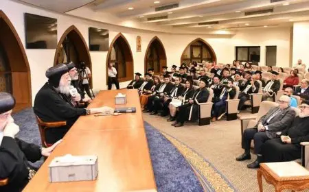البابا تواضروس الثاني يشهد حفل تخريج دفعتين من معهد تاريخ الكنيسة بالمعادي