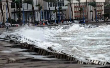 نوة قاسم.. هل تتعرض الإسكندرية للغرق بسبب سوء الأحوال الجوية؟