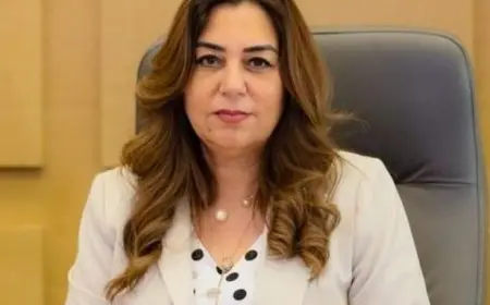 وزيرة التنمية المحلية توجه القيادات والعاملين بالوزارة بالتفاني في أداء المهام والعمل بروح الفريق