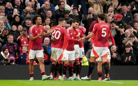 مانشستر يونايتد يكتسح إيفرتون برباعية في الدوري الإنجليزي