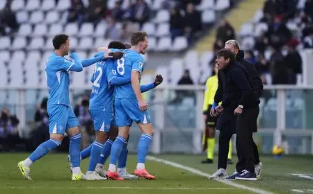 نابولي يقتنص فوزًا صعبًا أمام تورينو ليعزز انفراده بصدارة الدوري الإيطالي