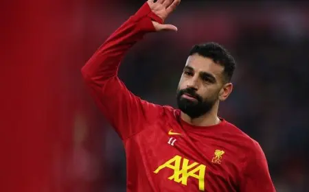 كاراغر يواصل هجومه على صلاح ويطالب ليفربول بشيء واحد