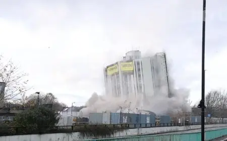 3 أطفال يفجرون 15 وحدة ببرج سكني في «نيوكاسل»