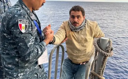 المتحدث العسكرى: القوات البحرية تنجح في إحباط محاولة هجرة غير شرعية لمركب يحمل 63 فردًا