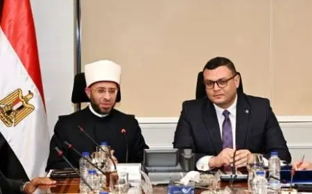 الإسكان والأوقاف تناقشان عددا من الموضوعات المشتركة بين الوزارتين
