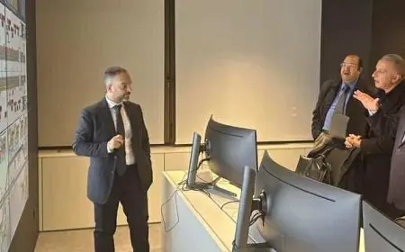 وزير النقل يبحث مع ميرمك الإيطالية إنشاء مصنع لإنتاج أنظمة التحكم الآلي للقطارات
