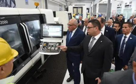 وزير الإسكان ورئيس الهيئة العربية للتصنيع يتفقدان مركز التصنيع الرقمي بمصنع المحركات التابع للهيئة