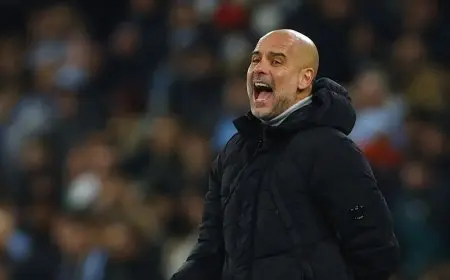 جوارديولا يعول على الجماهير لدعم سيتي المتعثر