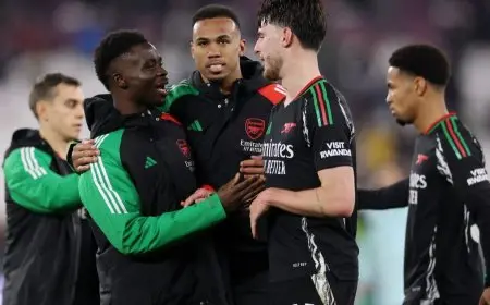 لاعبو أرسنال يثيرون جنون ساكا بسبب هذا اللقب