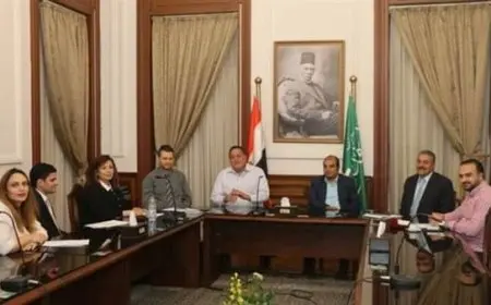 النائب أيمن محسب: حزب الوفد راض عن أدائه.. ولا وجود لأفواه مكممة