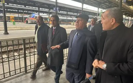 وزير الصناعة والنقل يتفقد عددًا من محطات شبكة القطارات السريعة في إيطاليا