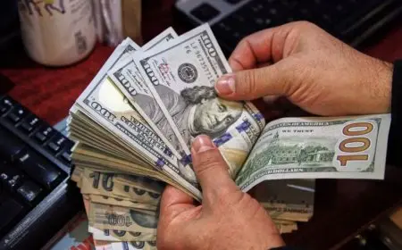 سعر الدولار مقابل الجنيه اليوم الخميس 5 ديسمبر 2024