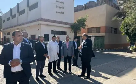 وزير الإنتاج الحربي يتفقد المركز الطبي التخصصي بـ حلوان