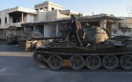 حمص على شفا المعركة الكبرى.. الفصائل السورية المسلحة تقترب من قلب المدينة