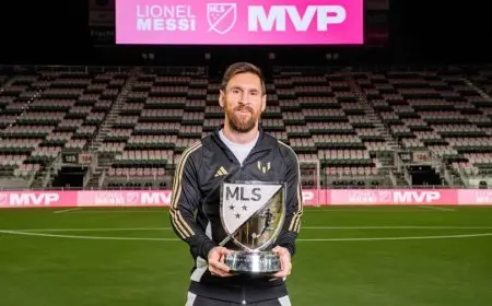قبل مواجهة الأهلي.. ميسي يتوج بجائزة الأفضل في الدوري الأمريكي