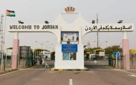 المئات من السوريين يغادرون الأردن للعودة إلى بلادهم