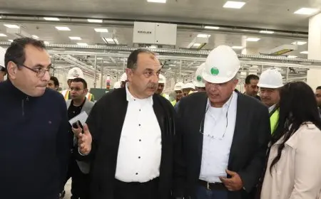 وزير قطاع الأعمال العام يتفقد شركة غزل المحلة لمتابعة سير العمل ومشروعات التطوير