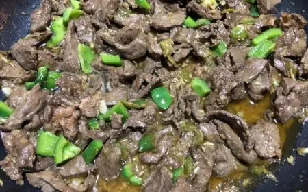 مجدي نزيه يحذر من تناول الكبدة إلا في تلك الحالات