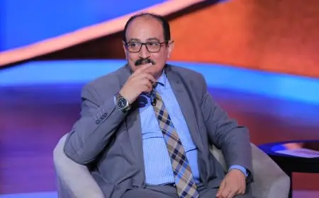 أستاذ علوم سياسية: هروب قادة الجيش السوري للحدود العراقية تم باتفاق