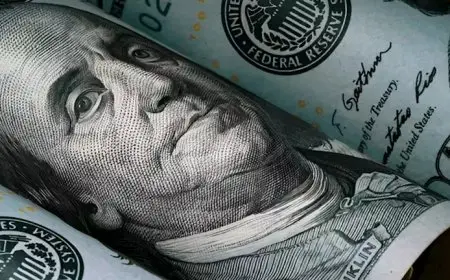 سعر الدولار مقابل الجنيه في 10 بنوك ببداية تعاملات اليوم الاثنين