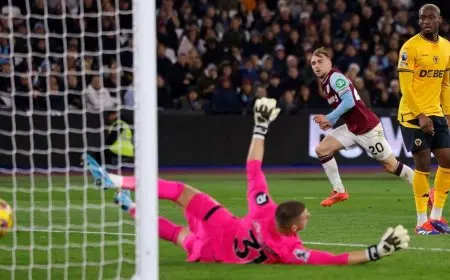 بوين ينقذ لوبيتيغي من الإقالة بقيادة وست هام لهزيمة وولفز