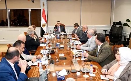 وزير الإسكان يؤكد ضرورة وضع مجموعة من المعايير والضوابط لتقديم الخدمة لأكبر عدد من المواطنين