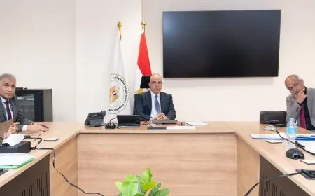 وزير الري يتابع أعمال تطوير منظومة الري والصرف بواحة سيوة 