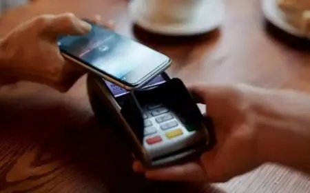 شركات المحمول الأربعة تتيح الدفع بخاصية “Apple Pay”.. تعرف على التفاصيل