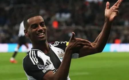 السويدي إيزاك يكرر إنجاز الأسطورة آلان شيرر مع نيوكاسل