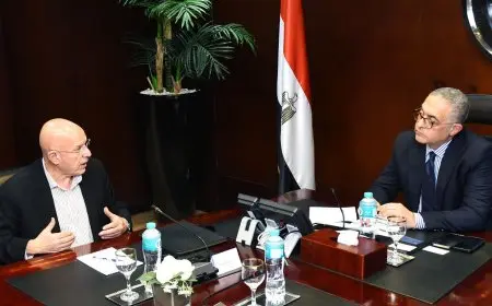 على مساحة نصف مليون متر.. تأسيس أول مصانع للأقمشة المصبوغة والقمصان بمصر