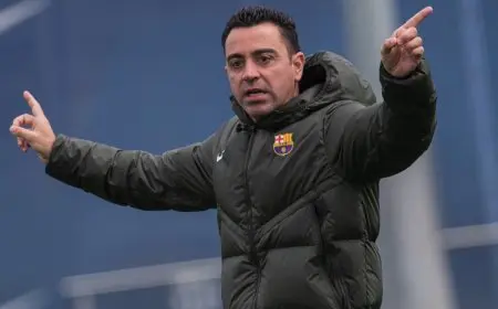 تشافي في محادثات متقدمة مع ميلان لخلافة فونسيكا