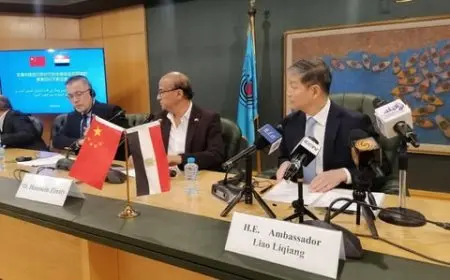 السفير الصيني: الصين أكبر شريك تجاري لمصر وساهمت في حفر 504 آبار وبناء 114 معهدا