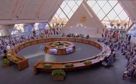 فعاليات قمة منظمة الدول الثماني النامية تبدأ بتلاوة آيات قرآنية