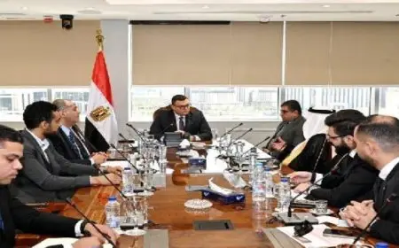 وزير الإسكان يستقبل وفد مستثمرين سعوديين لمناقشة عدد من الفرص الاستثمارية بمصر