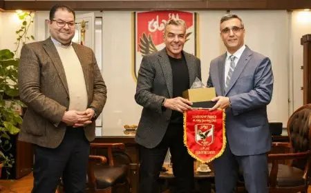 السفير الجزائري في ضيافة الأهلي