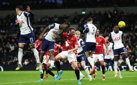 توتنهام يُقصي مانشستر يونايتد من كأس الرابطة في مباراة مثيرة