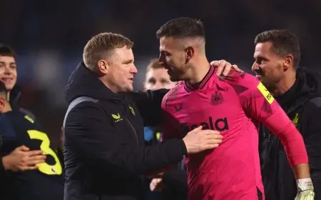 مدرب نيوكاسل لا يستبعد رحيل الحارس مارتن دوبرافكا إلى الشباب