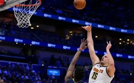 يوكيتش يتألق في فوز ناغتس على بيليكانز بعد وقت إضافي