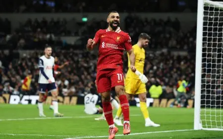 محمد صلاح ينفرد بالمركز الرابع في قائمة هدافي ليفربول التاريخيين