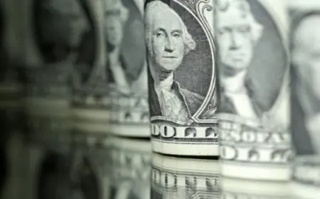 الدولار يصعد بعد قراءة أضعف من المتوقع للتضخم